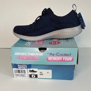 Skechers Navy Stretch Fit Sneakers-slip ons